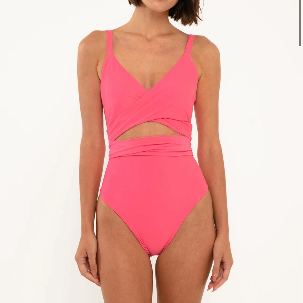 Citrine Swim‎ Amelia One Piece in Dark Coral NWT size: Large